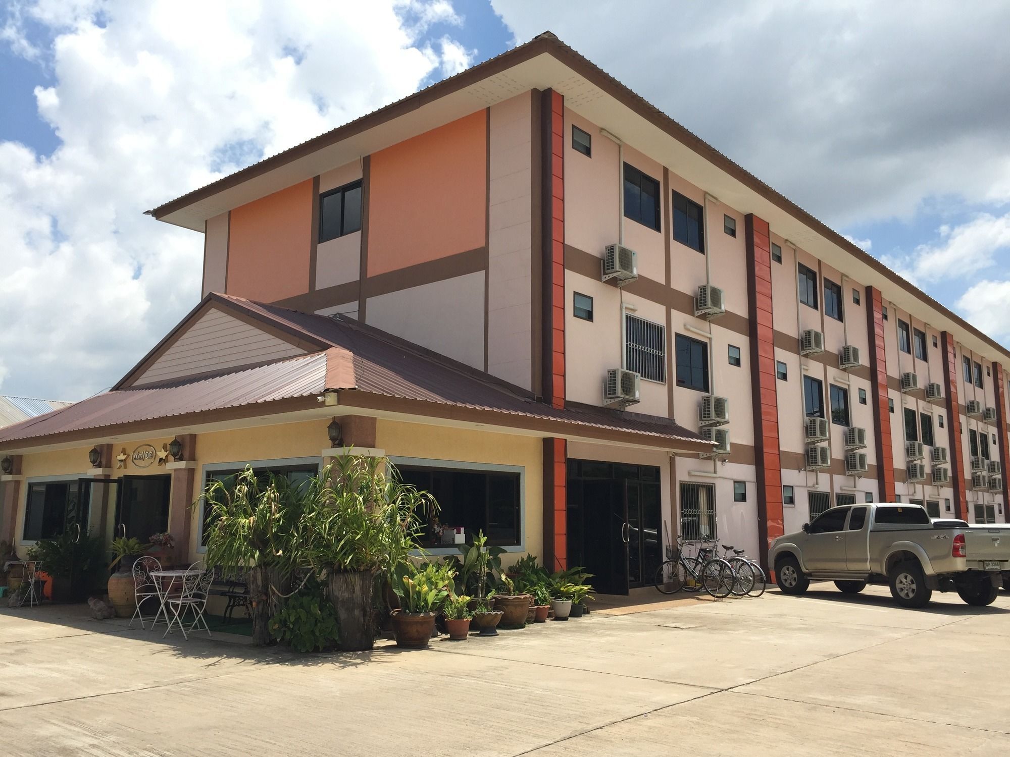 The Star Hotel Udon Thani Extérieur photo